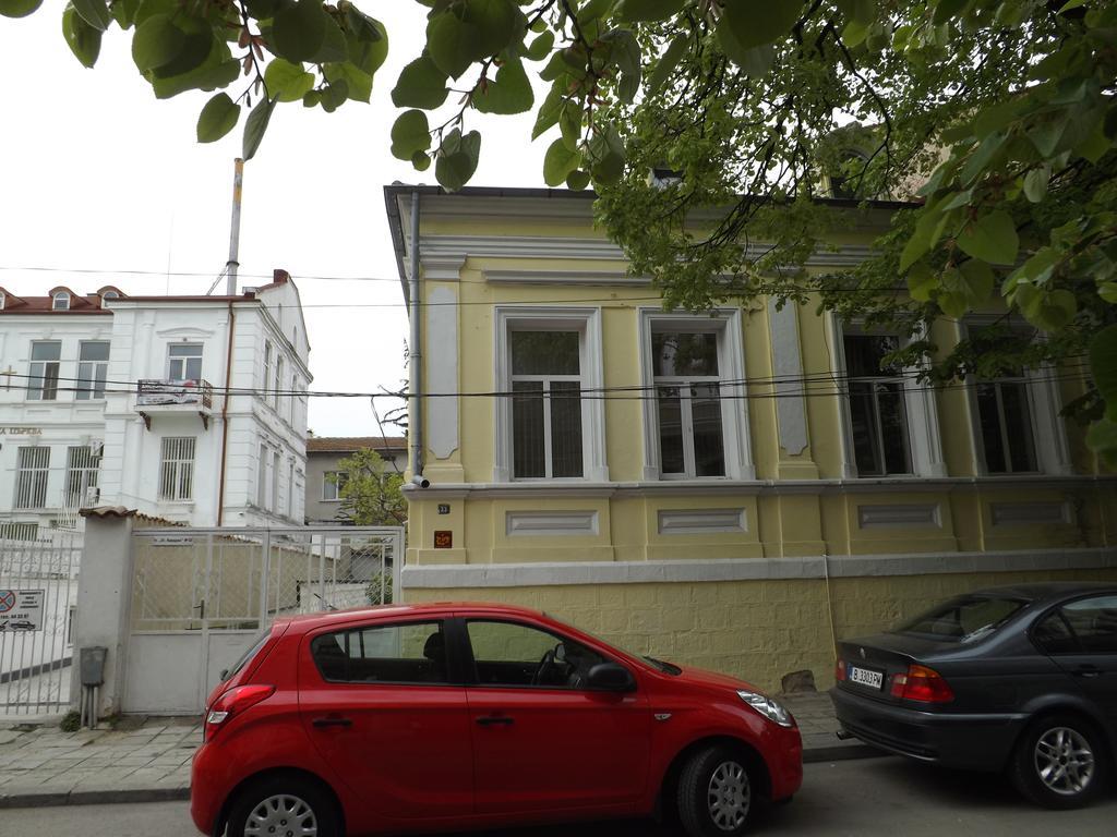 Hostel Rayska Yabalka Varna Exterior photo